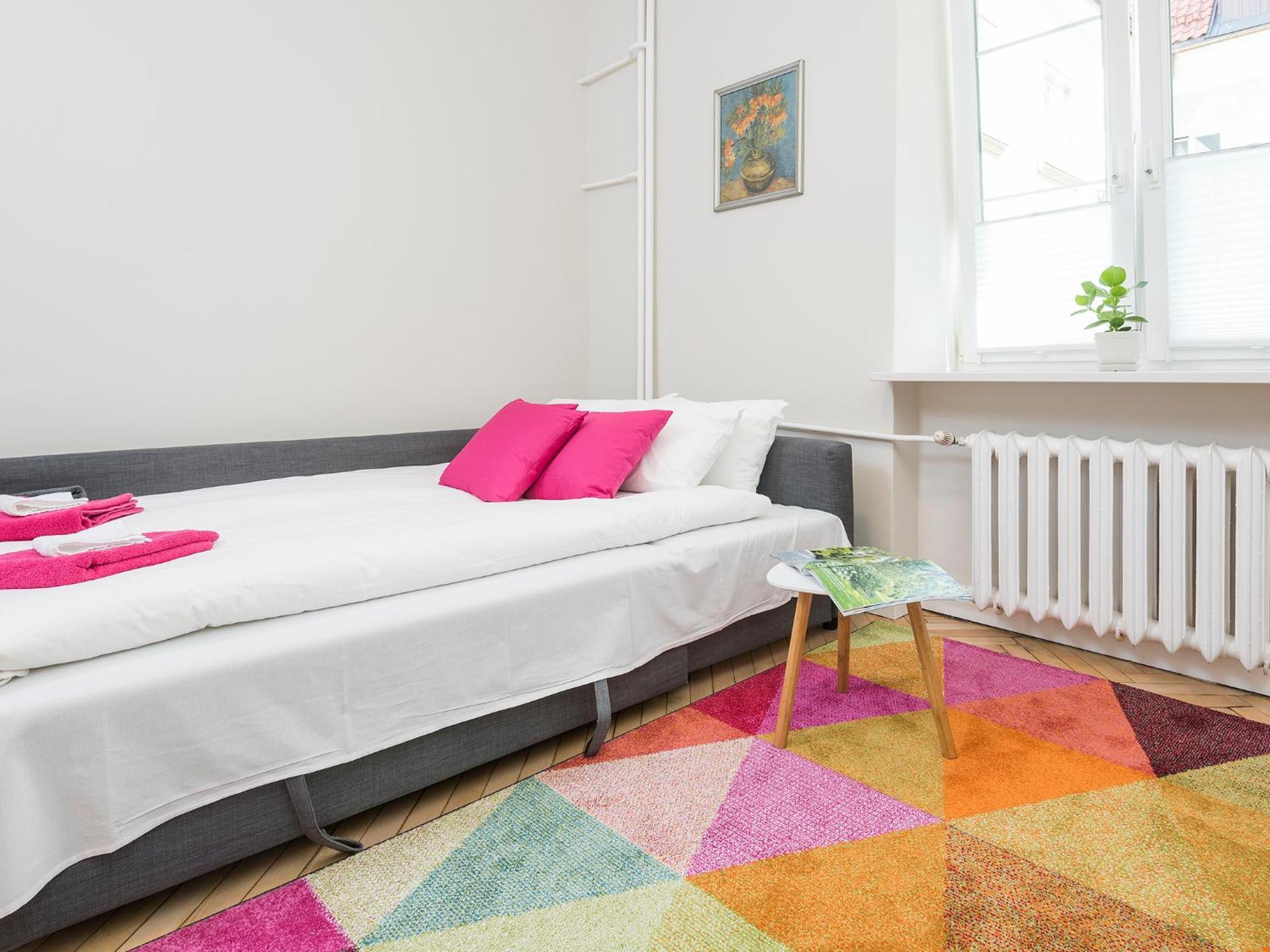 Delightful New Town Square Apartment วอร์ซอ ภายนอก รูปภาพ