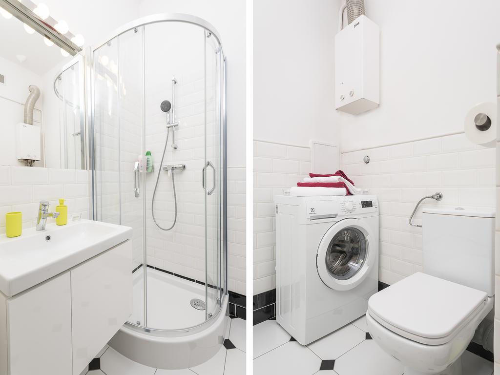 Delightful New Town Square Apartment วอร์ซอ ภายนอก รูปภาพ