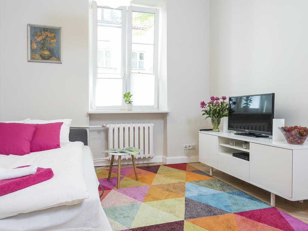 Delightful New Town Square Apartment วอร์ซอ ภายนอก รูปภาพ