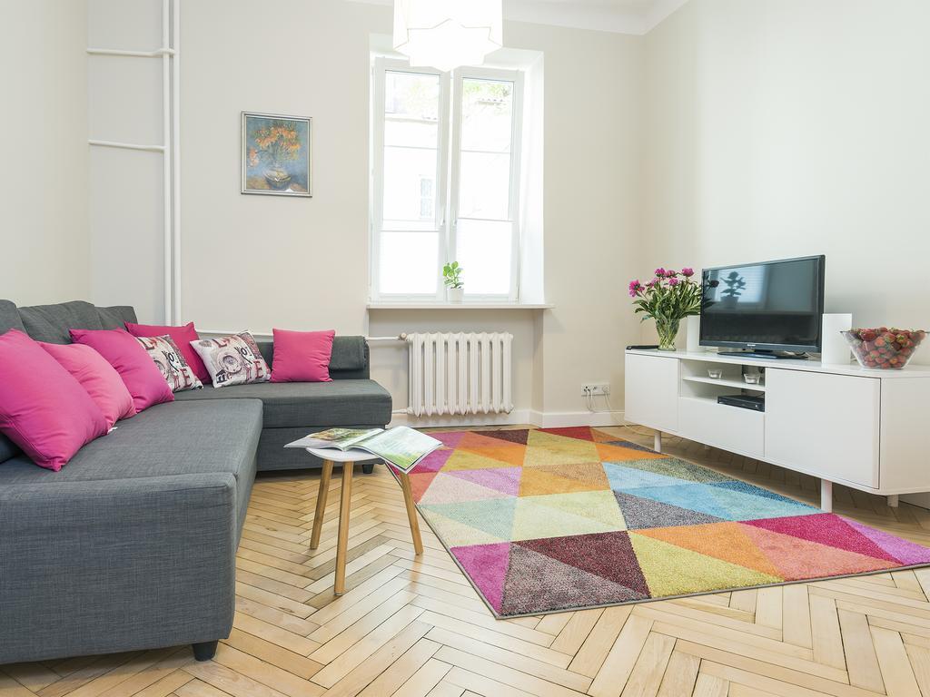 Delightful New Town Square Apartment วอร์ซอ ภายนอก รูปภาพ
