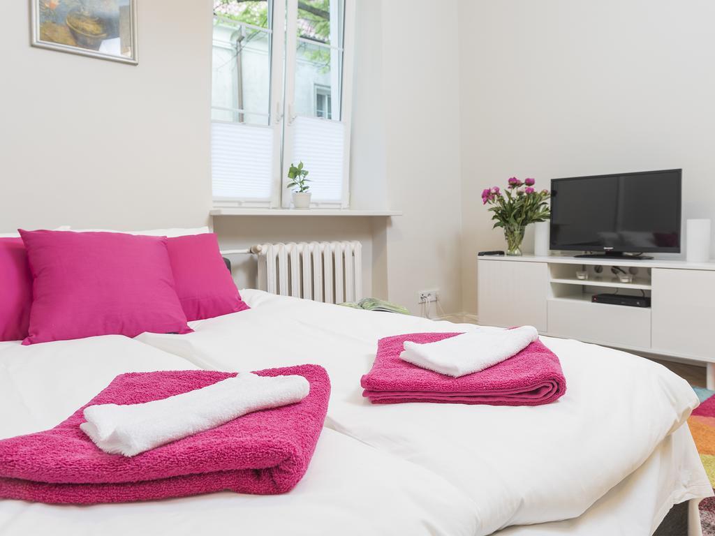 Delightful New Town Square Apartment วอร์ซอ ภายนอก รูปภาพ